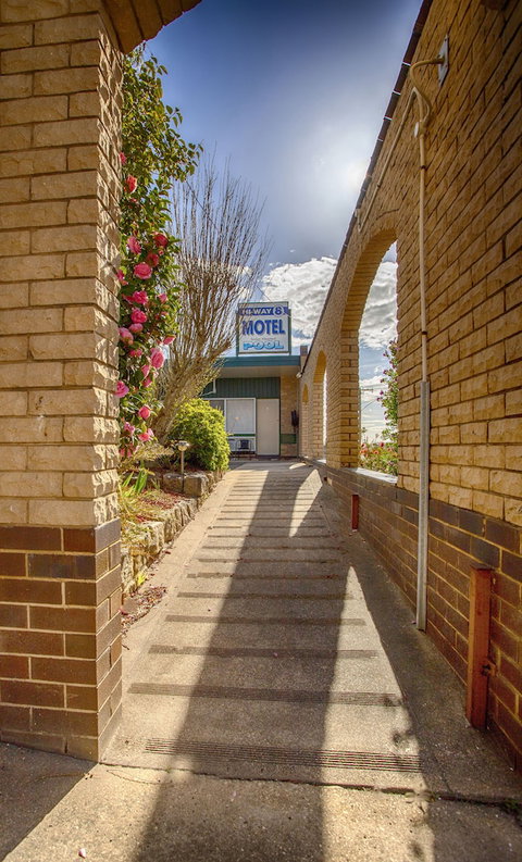 Hi Way Eight Motor Inn - New South Wales Tourism  2