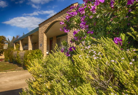 Hi Way Eight Motor Inn - New South Wales Tourism  3