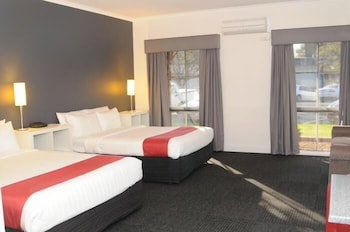 Caledonian Hotel Motel - New South Wales Tourism  2