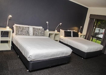 Caledonian Hotel Motel - New South Wales Tourism  4
