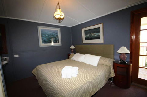 Bourke Riverside Motel - New South Wales Tourism  2