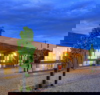 Motel Meneres - New South Wales Tourism 