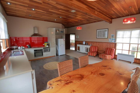 Cable Station Accommodation - New South Wales Tourism  1