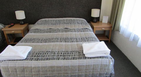 Hanging Rock Family Motel - New South Wales Tourism  5