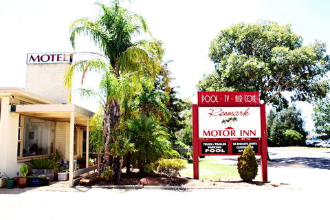 Renmark Motor Inn Motel - New South Wales Tourism  2
