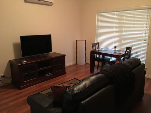 Hahndorf Oak Tree Cottages - New South Wales Tourism  5