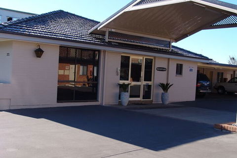 Ben Chifley Motor Inn - New South Wales Tourism  1