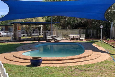 Orana Windmill Motel - New South Wales Tourism  2