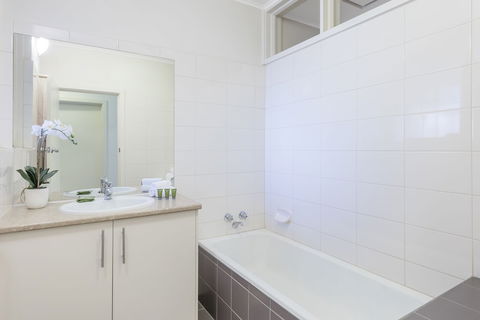 Dorset Gardens Hotel - New South Wales Tourism  6
