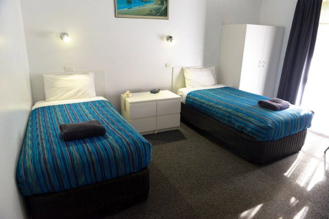 Bandicoot Motor Inn - New South Wales Tourism  0
