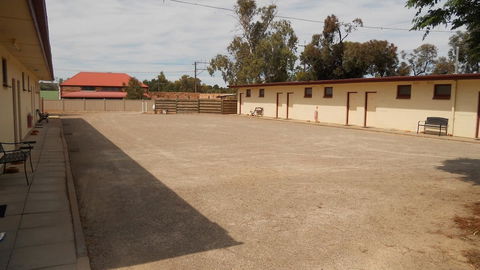 Flinders Ranges Motel - New South Wales Tourism  4