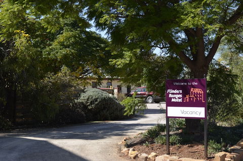 Flinders Ranges Motel - New South Wales Tourism  0