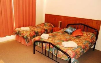 Flinders Ranges Motel - New South Wales Tourism  1
