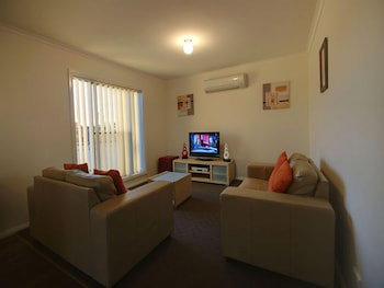 DBJ Holiday Units - New South Wales Tourism  5