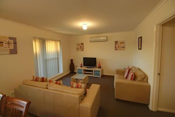 DBJ Holiday Units - New South Wales Tourism  4