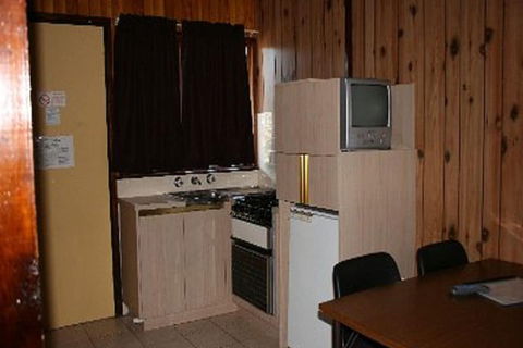Southern Cross Motor Inn - New South Wales Tourism  6