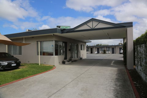 Beaconsfield Lodge Motel - New South Wales Tourism  0