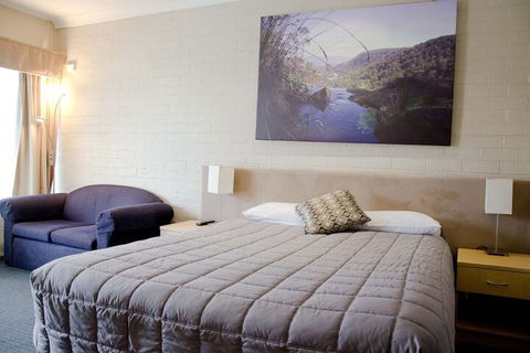 Baybrook Motor Inn & Apartments - New South Wales Tourism  1