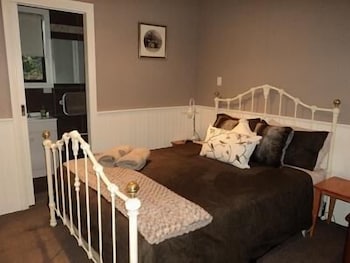 Forest Lodge Chalets - New South Wales Tourism  0