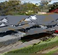 Francis Phillip Motor Inn