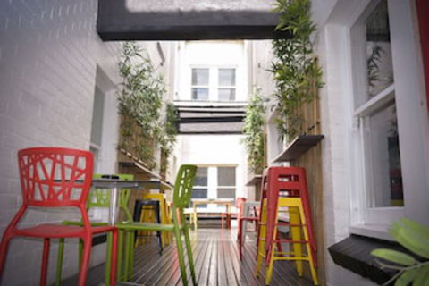 Ritz For Backpackers - New South Wales Tourism  0