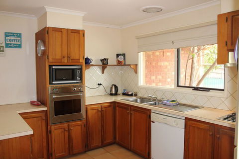Australian Home Away At East Doncaster - New South Wales Tourism  2