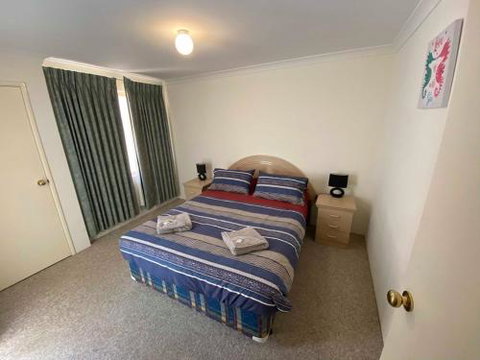 Port Bouvard Beach Holiday Home Mandurah - New South Wales Tourism  3