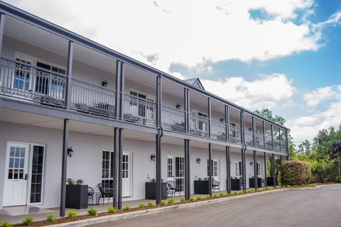 Clouds Montville - New South Wales Tourism  1