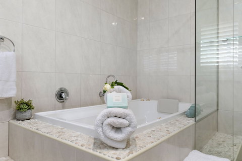 The Country House At Hunchy Montville - New South Wales Tourism  6