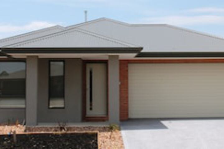 Lalor VIC New South Wales Tourism 