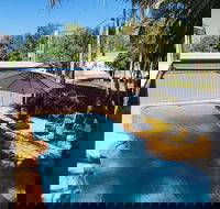 Emerald Highlands Motel - New South Wales Tourism 