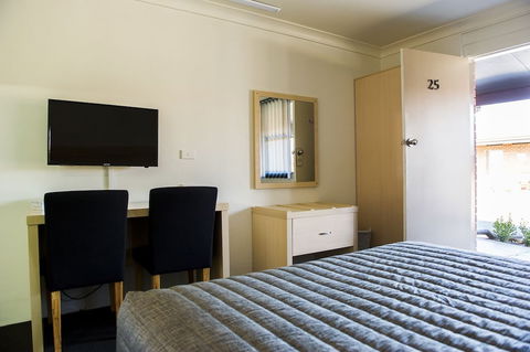 Cherry Blossom Motel - New South Wales Tourism  5