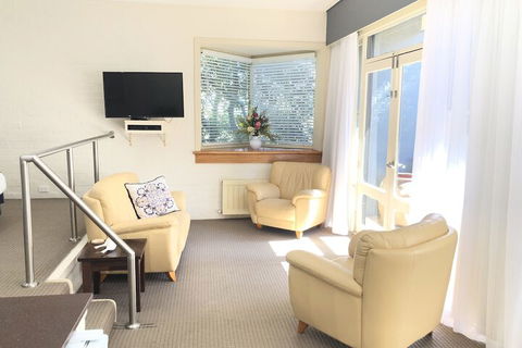 Briars Country Lodge - New South Wales Tourism  4
