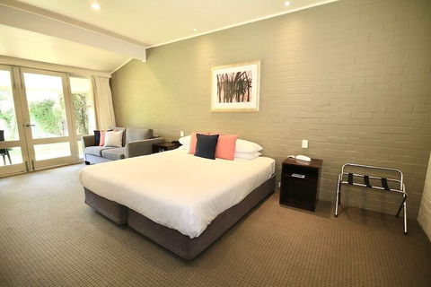 Briars Country Lodge - New South Wales Tourism  3
