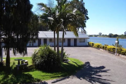 Colonial Court Motor Inn - New South Wales Tourism  1