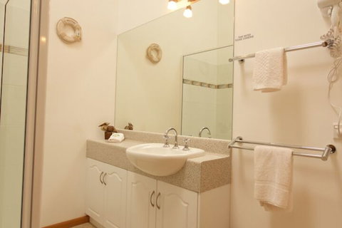 Abs By The Bay - New South Wales Tourism  3