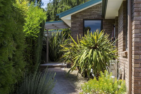 Abs By The Bay - New South Wales Tourism  4