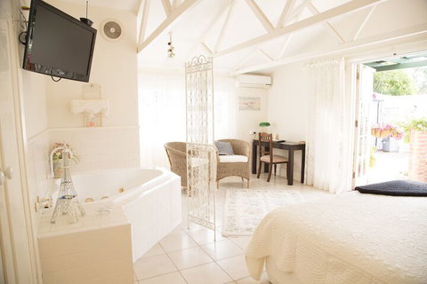 Rosebridge House Bed & Breakfast Adult Retreat - New South Wales Tourism  6