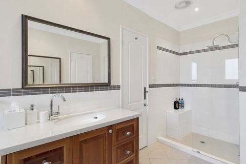 Sorrento Beach Bed & Breakfast - New South Wales Tourism  5