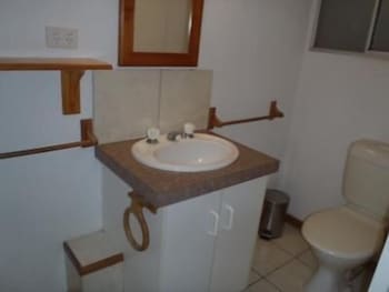 Beachside Holiday Units - New South Wales Tourism  5