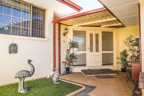 Armadale Cottage Bed & Breakfast - New South Wales Tourism  0