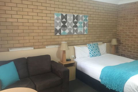 Blue Violet Motor Inn - New South Wales Tourism  4