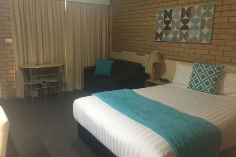 Blue Violet Motor Inn - New South Wales Tourism  7