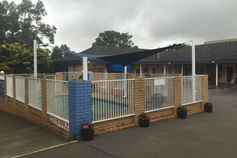Blue Violet Motor Inn - New South Wales Tourism  2