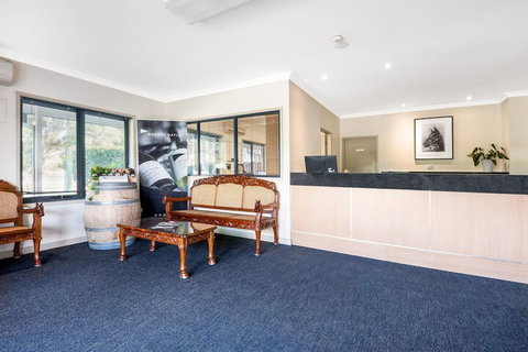 Hawkesbury Race Club Motel - New South Wales Tourism  4