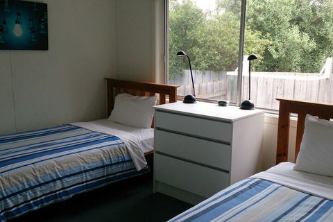 Phillip Island Cottages - New South Wales Tourism  5