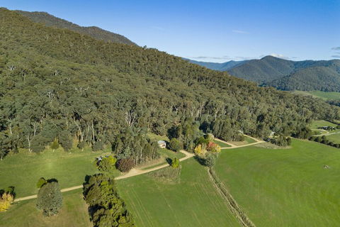 The Buckland Studio Retreat - New South Wales Tourism  5