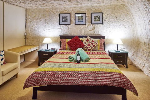 Underground Bed And Breakfast - New South Wales Tourism  3