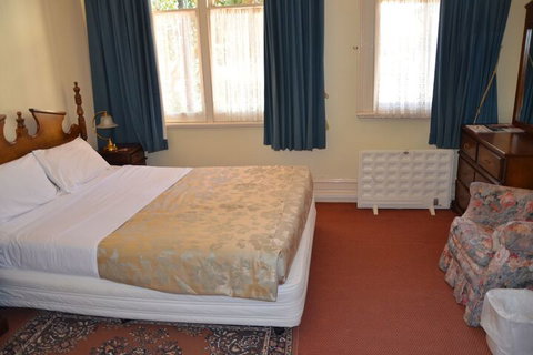 Leura House - New South Wales Tourism  3