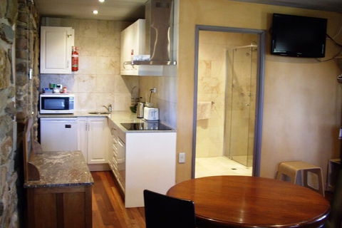 1860 Wine Country Cottages - New South Wales Tourism  7